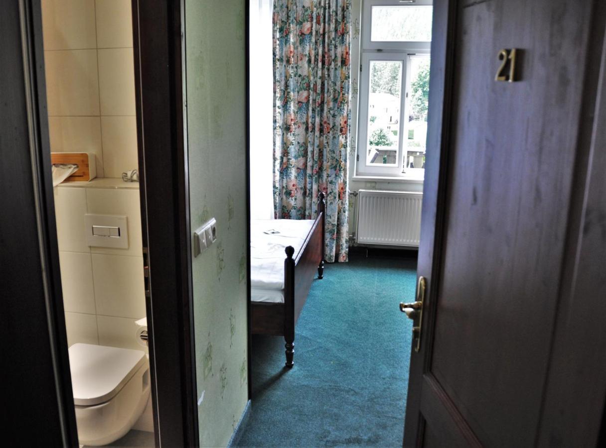 Flair-Hotel Waldfrieden Oberweißbach Eksteriør billede