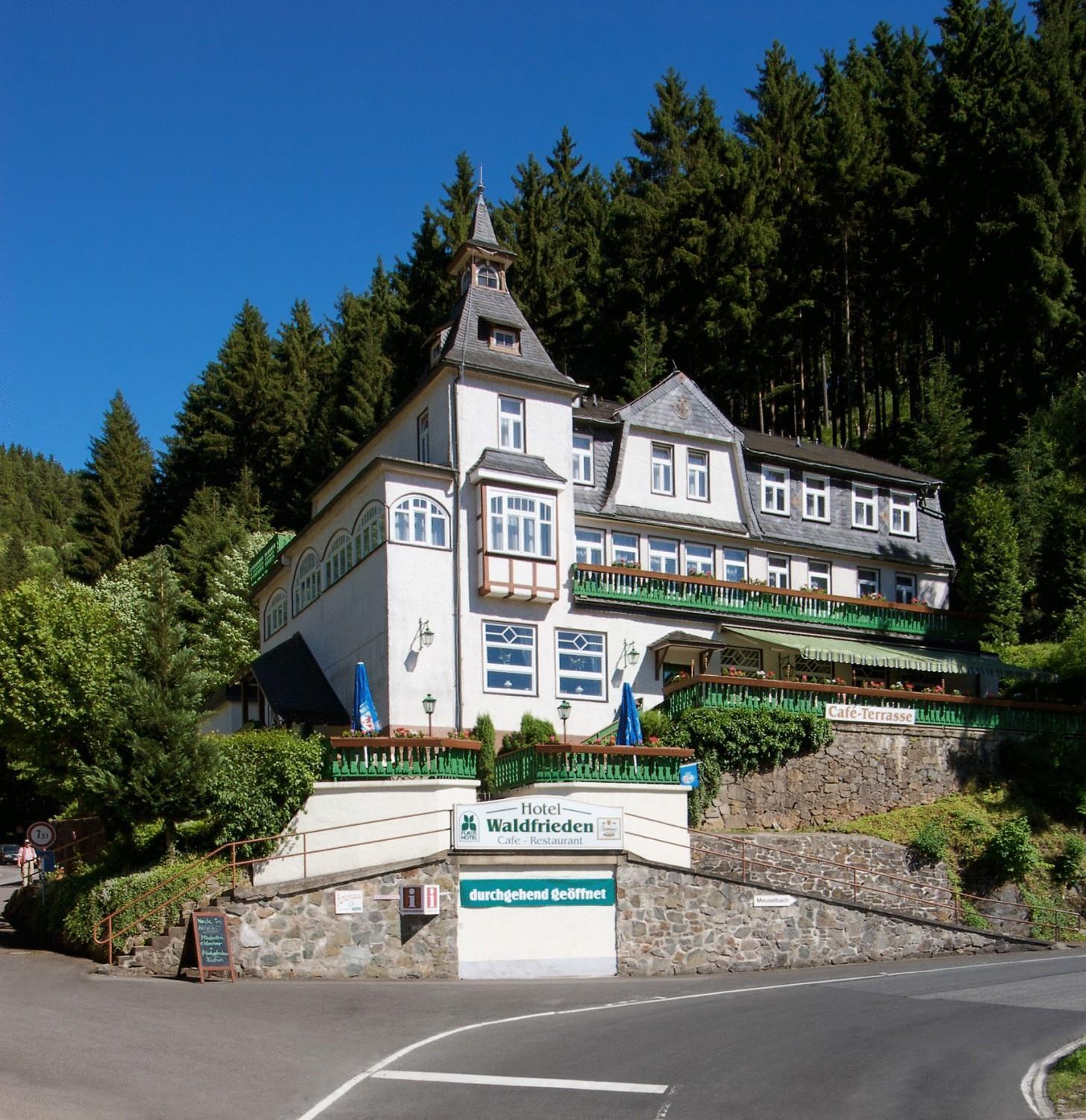 Flair-Hotel Waldfrieden Oberweißbach Eksteriør billede
