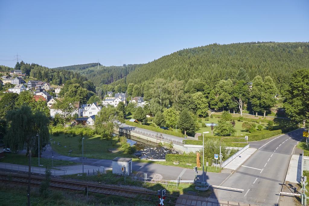 Flair-Hotel Waldfrieden Oberweißbach Eksteriør billede