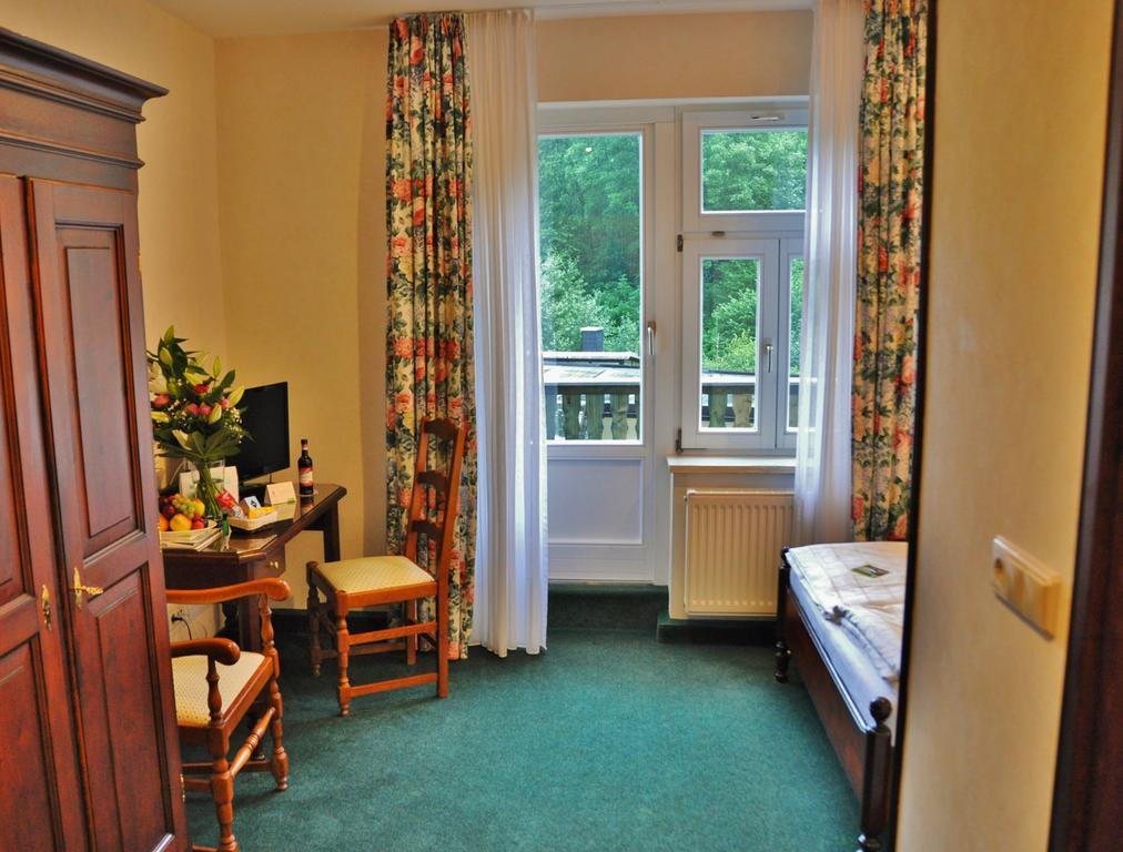 Flair-Hotel Waldfrieden Oberweißbach Eksteriør billede