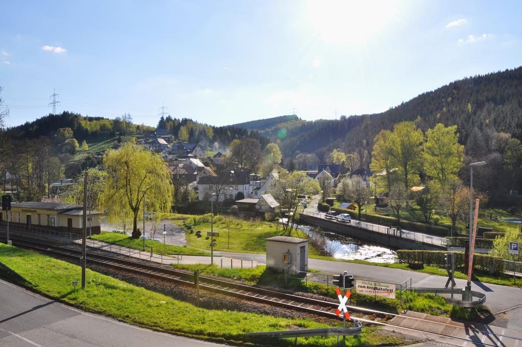 Flair-Hotel Waldfrieden Oberweißbach Eksteriør billede