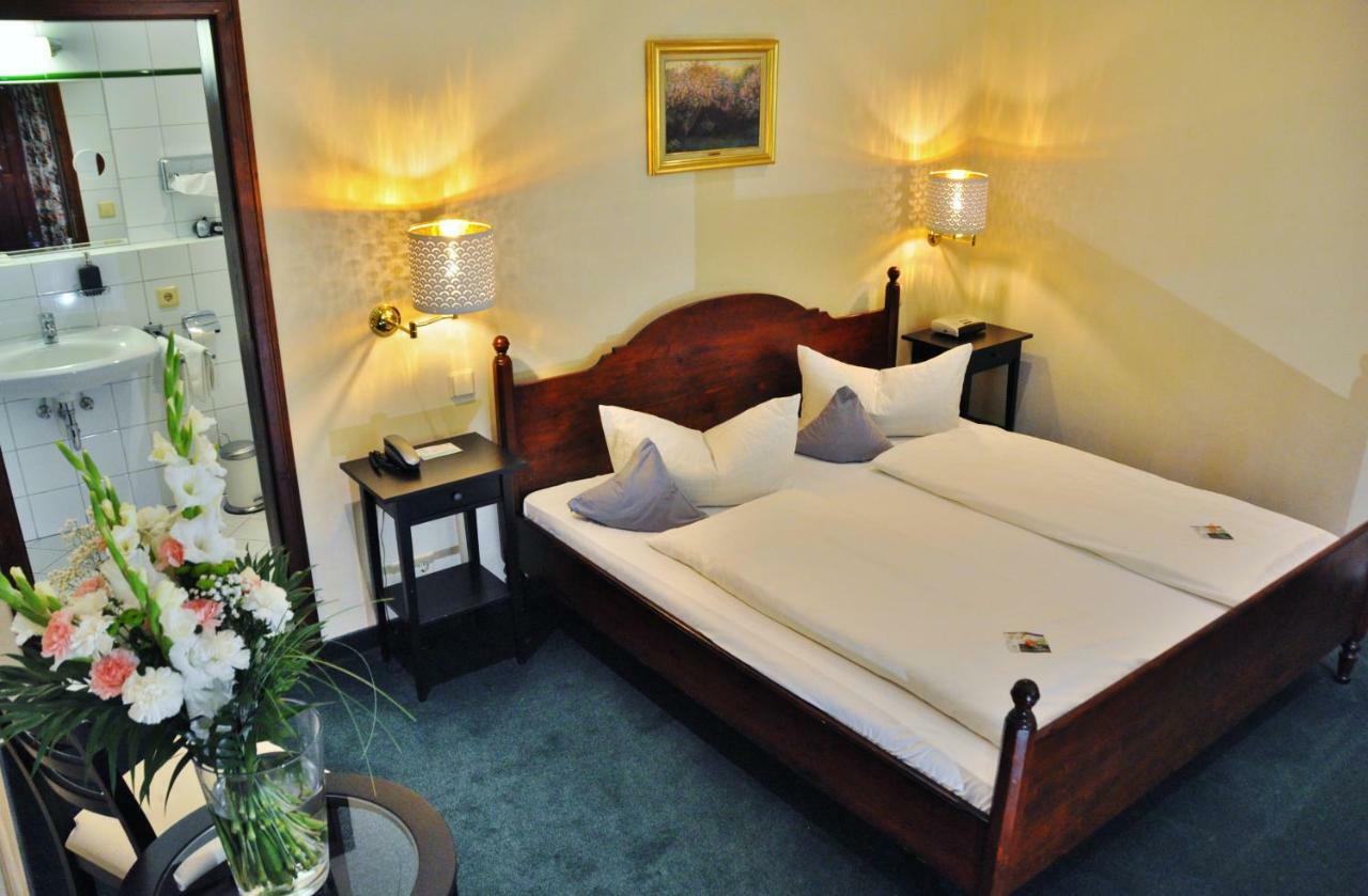Flair-Hotel Waldfrieden Oberweißbach Eksteriør billede