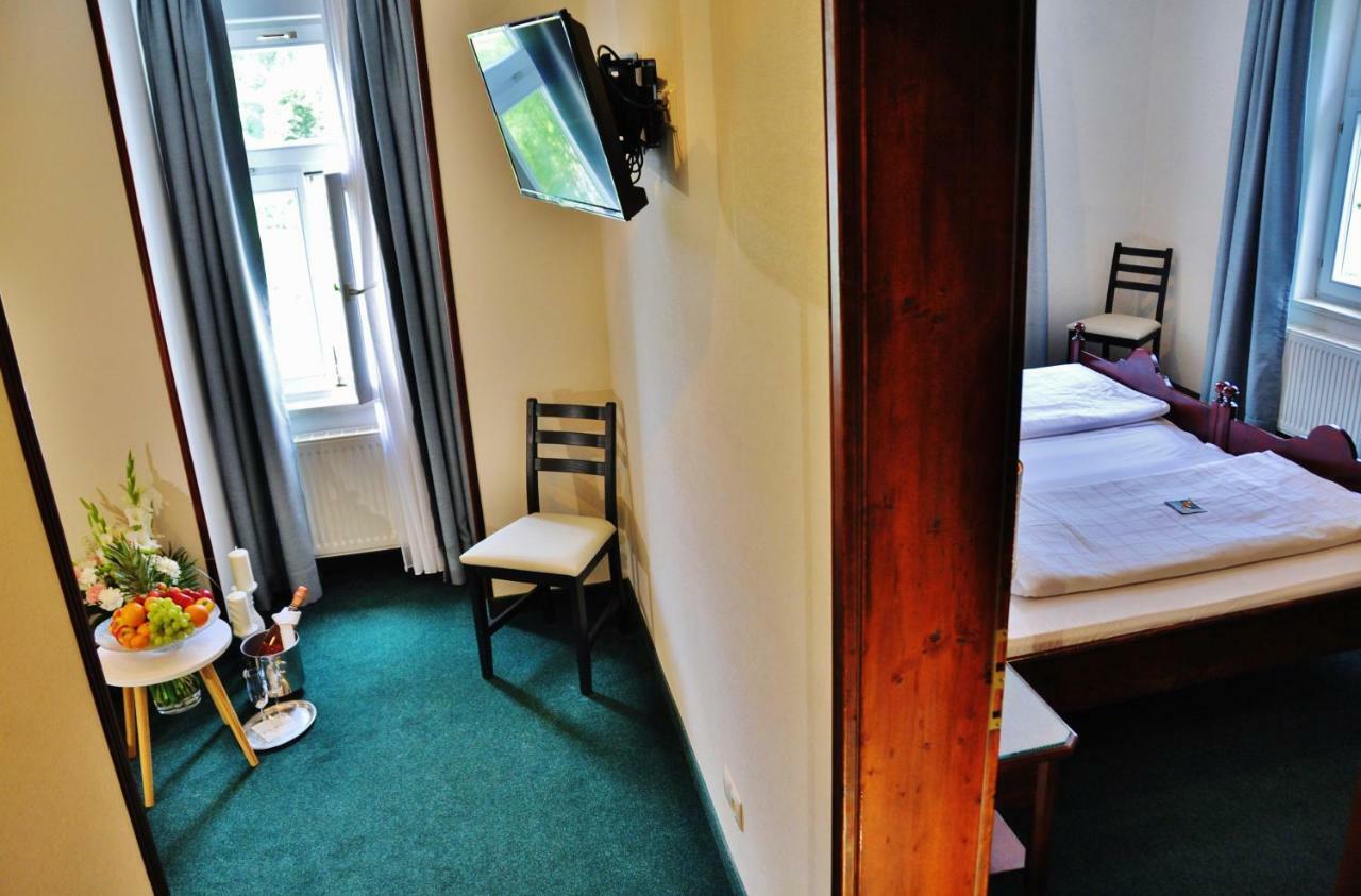 Flair-Hotel Waldfrieden Oberweißbach Eksteriør billede