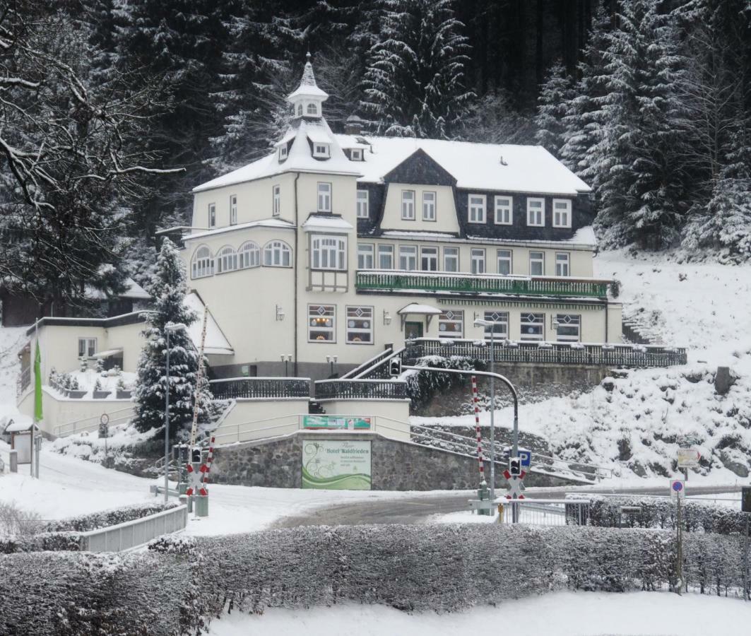 Flair-Hotel Waldfrieden Oberweißbach Eksteriør billede