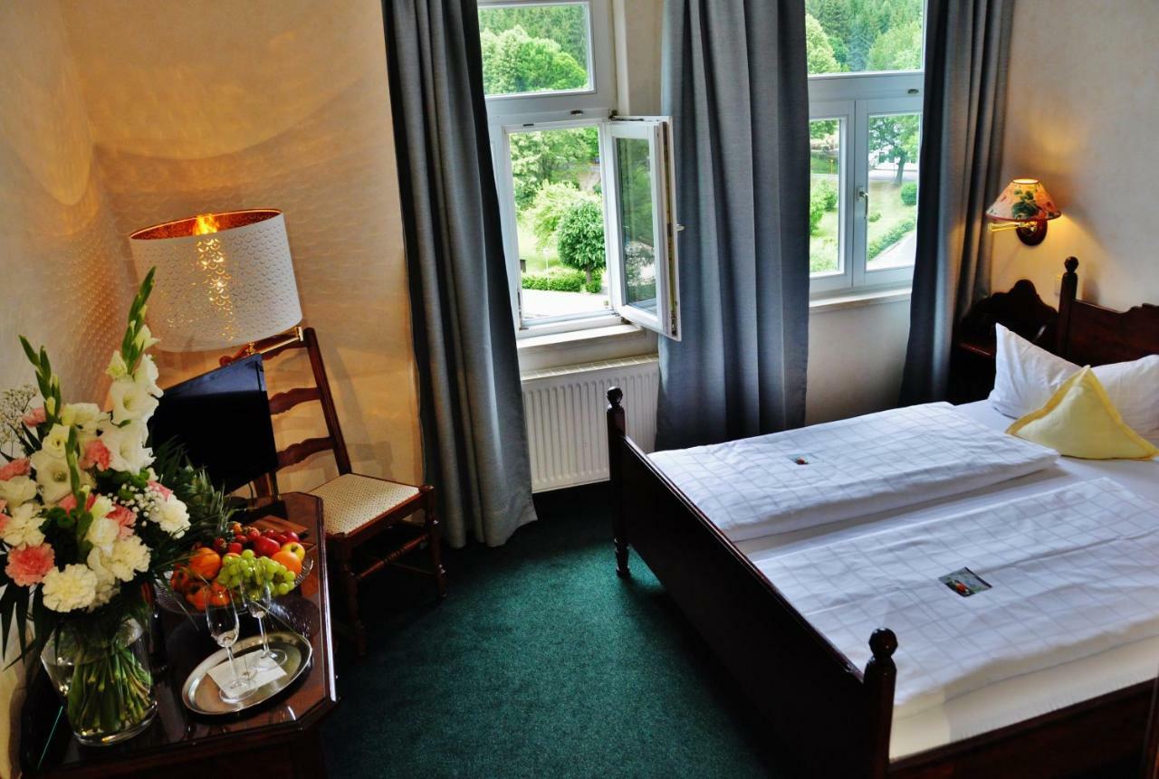 Flair-Hotel Waldfrieden Oberweißbach Eksteriør billede