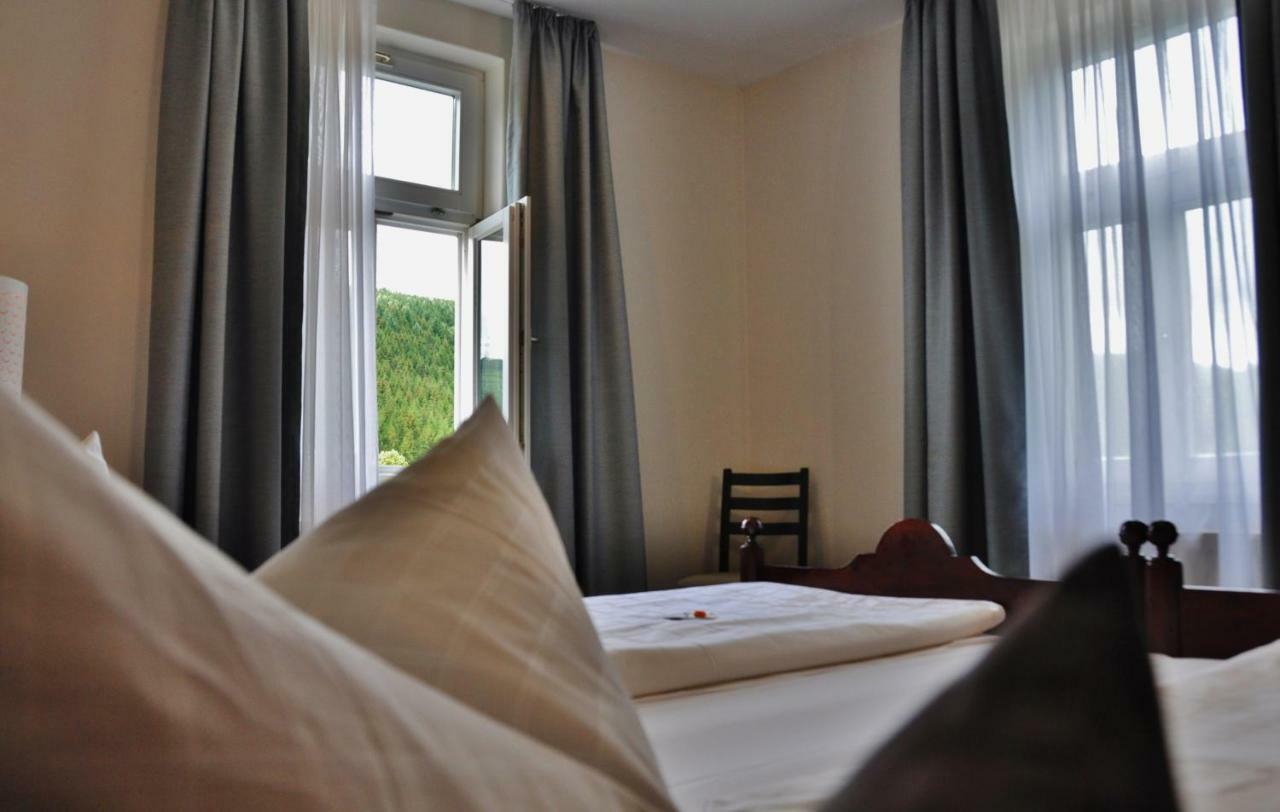 Flair-Hotel Waldfrieden Oberweißbach Eksteriør billede